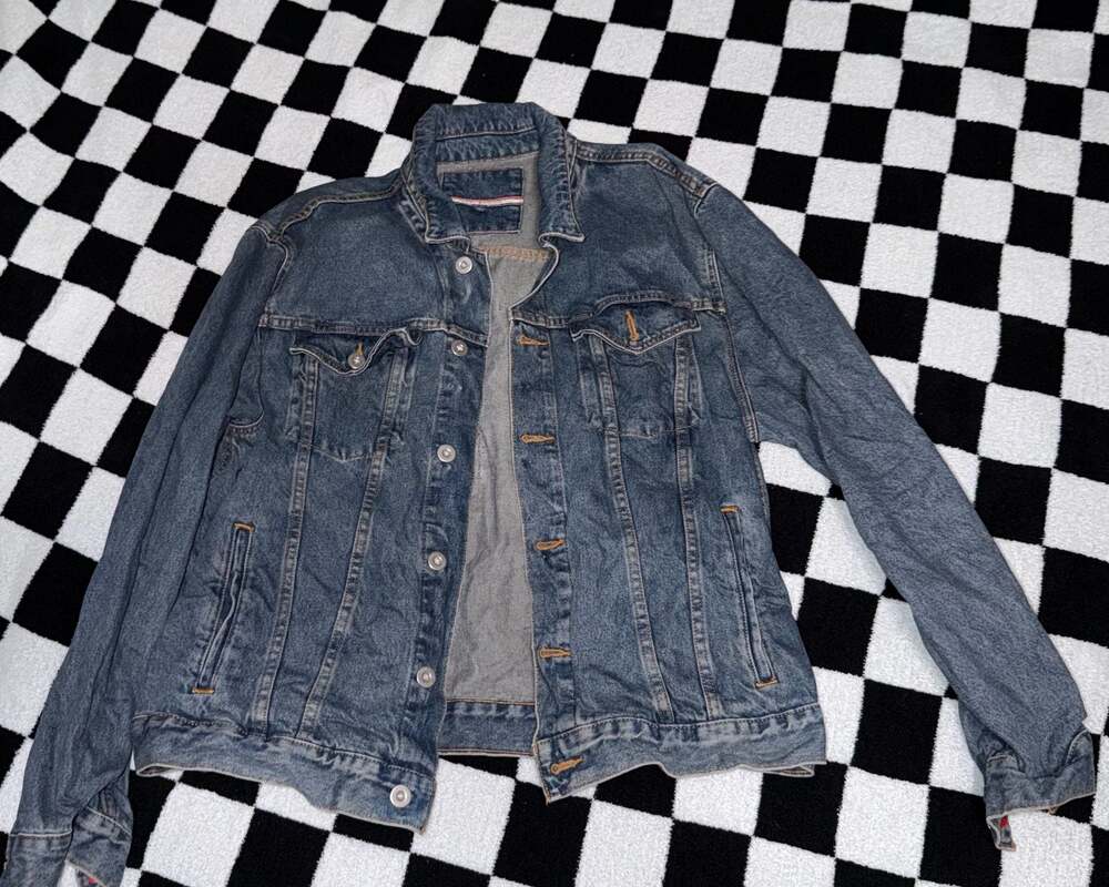 Tommy Hilfiger  Graffiti Logo Denim Jean Vintage Jacket Mens Sz xxl Rare 90s.